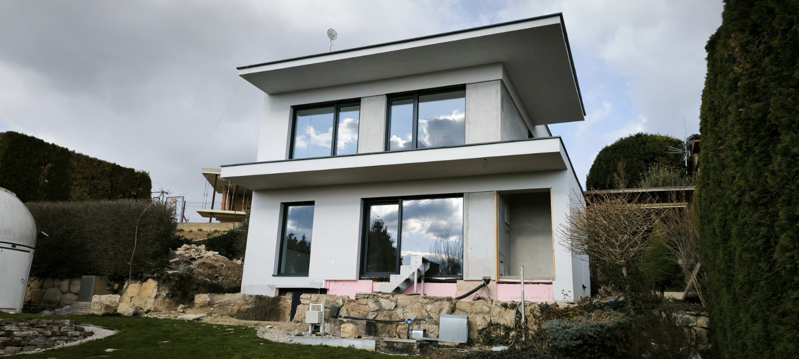 IMG-c5a66c6f8665972c639e3081d2891c15-V